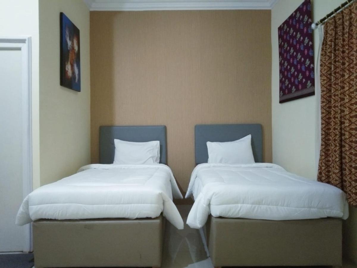 Hatta Hotel Bengkulu Exterior photo